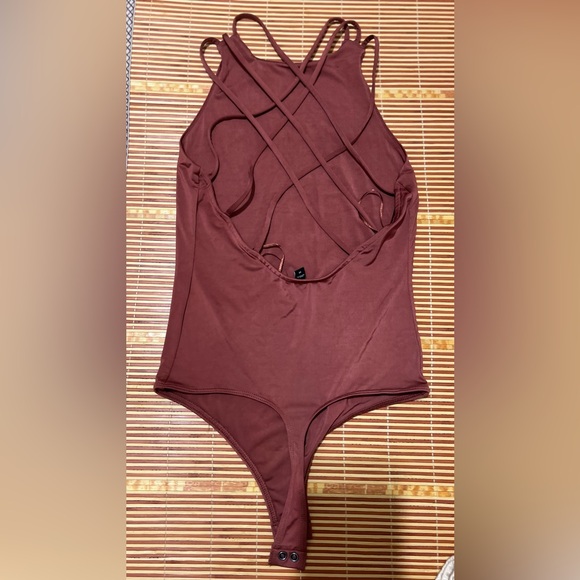 EXPRESS Strappy Back Bodysuit - Picture 2 of 2